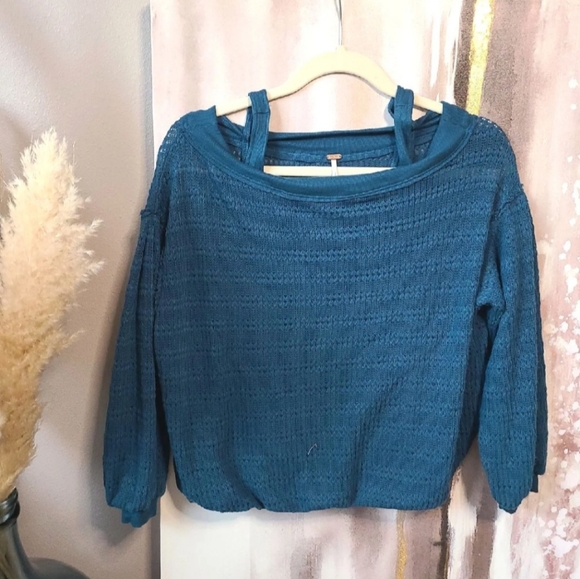 FREE PEOPLE SWEATER - Picture 1 of 2